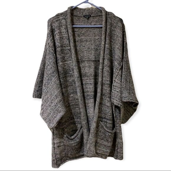 Max and Mia Sweaters - Max and Mia black and gray sweater